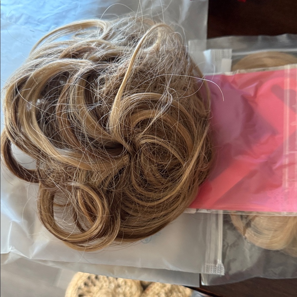 Blonde Hair Extensions - Picture 3 of 7